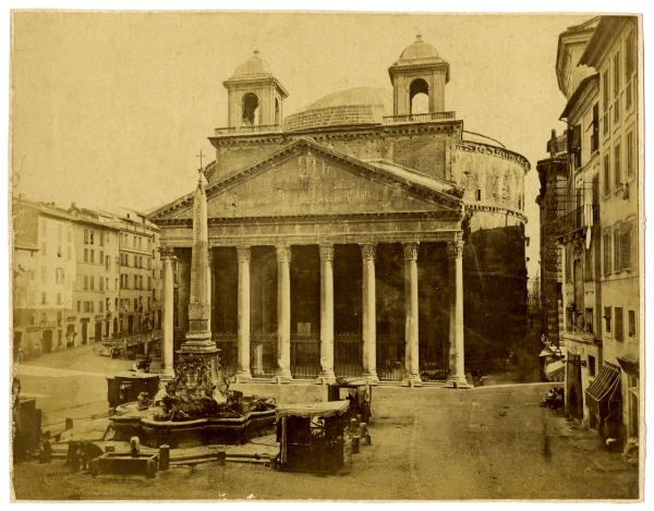 Roma - Piazza della Rotonda - Pantheon e fontana del Pantheon