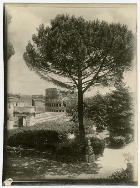 Roma - Colosseo e Arco di Tito