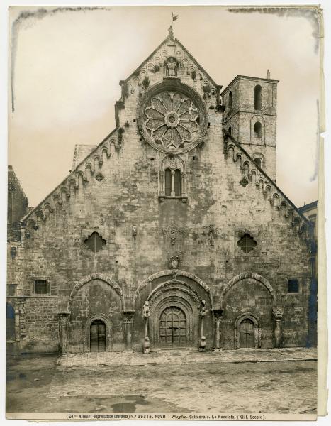 Ruvo - Cattedrale di Santa Maria Assunta - Prospetto principale