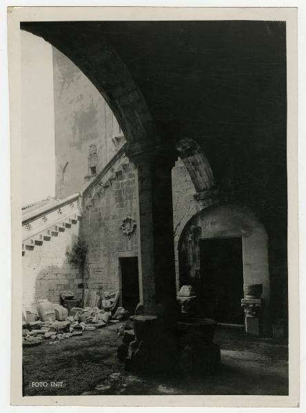 Siracusa - Palazzo Bellomo - Cortile catalano