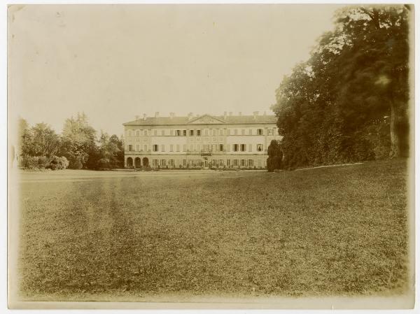 Oreno - Villa Gallarati Scotti - Prospetto della villa verso il giardino