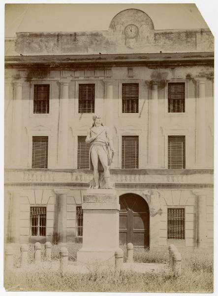 Marengo - Villa Cataldi o Villa Delavo - Corte d'onore - Monumento a Napoleone Bonaparte di Benedetto Cacciatori
