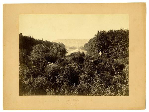 Caserta - Reggia - Veduta dal parco