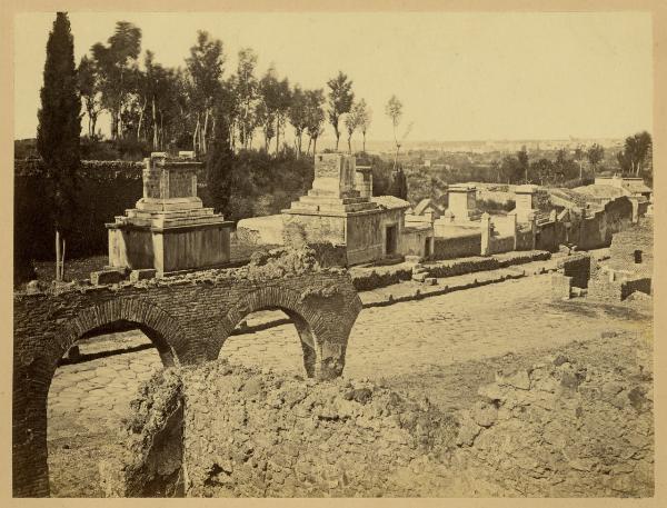 Sito archeologico - Pompei - Via delle tombe