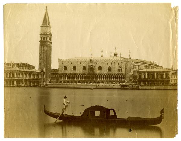 Venezia - Canal Grande - Veduta di Piazzetta San Marco con Palazzo Ducale, Biblioteca Nazionale Marciana e gondola
