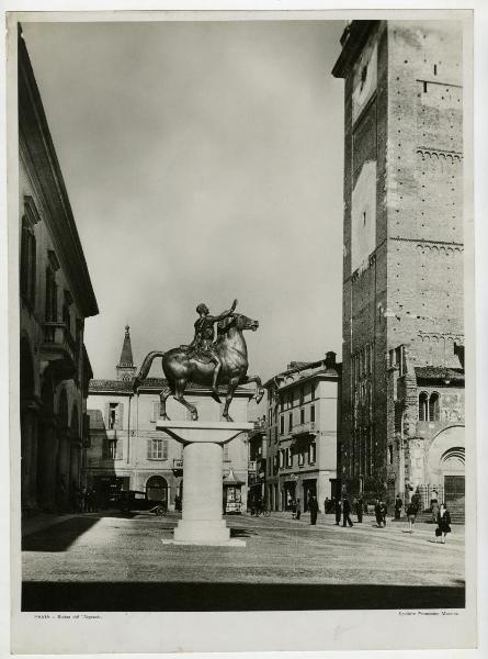 Scultura - Bronzo - Regisole - 1937 - Francesco Messina - Pavia - Piazza del Duomo