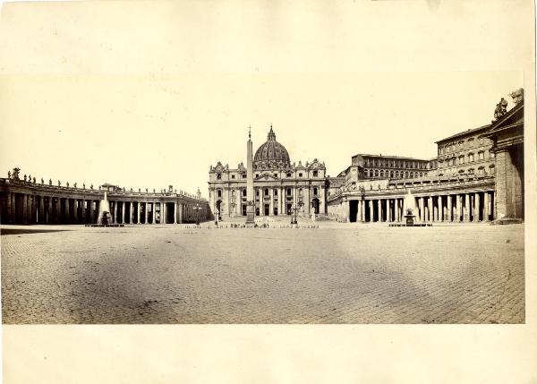 Roma - Piazza San Pietro - Basilica di San Pietro in Vaticano, Colonnato, Obelisco Vaticano e Fontane