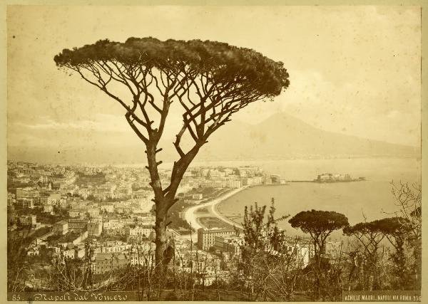 Napoli - Panorama dal Parco Vergiliano a Piedigrotta