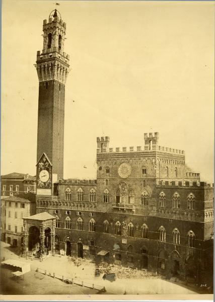 Siena - Piazza del Campo - Palazzo Pubblico o Palazzo Comunale - Prospetto principale