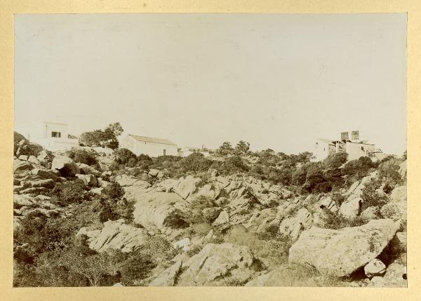 Caprera - Casa di Giuseppe Garibaldi - Mulini a vento - Rocce - Vegetazione