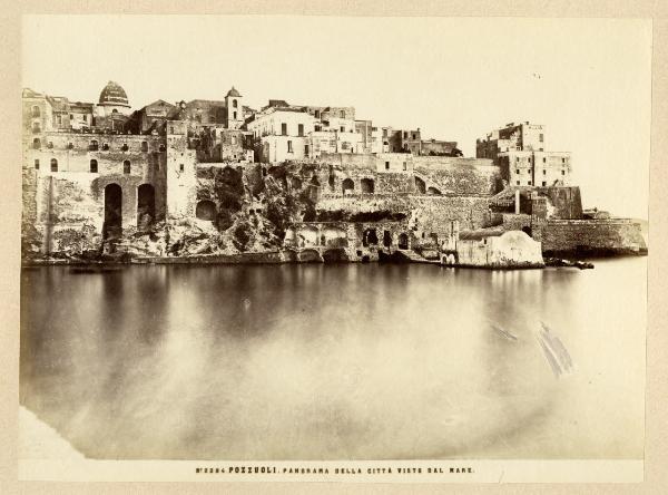 Pozzuoli - Porto Piccolo - Veduta dal mare