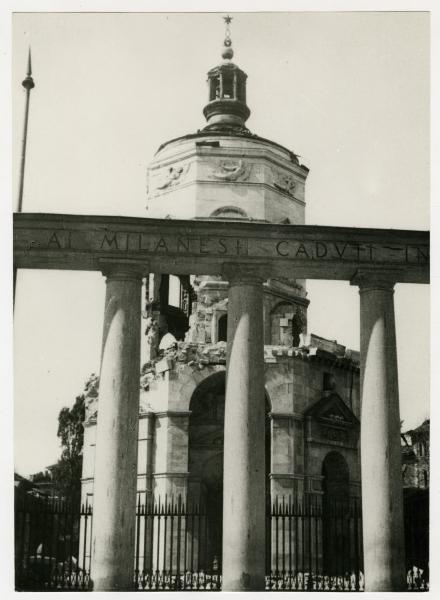 Milano - bombardamenti 1943 - Monumento ai caduti