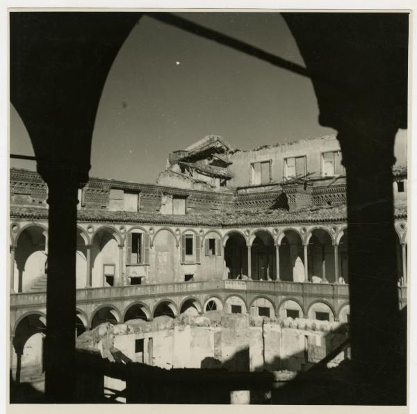 Milano - bombardamenti 1943 - Ca' Granda (ex Ospedale Maggiore)