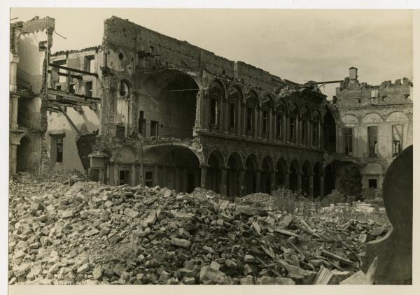 Milano - bombardamenti 1943 - Ca' Granda (ex Ospedale Maggiore)