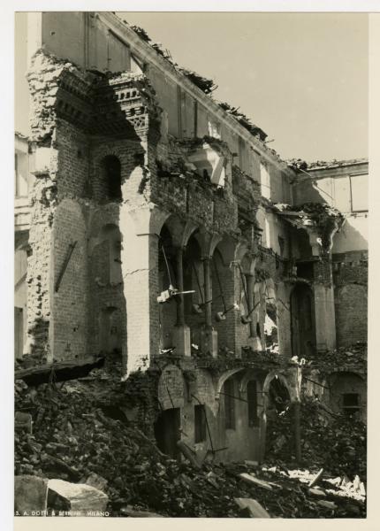 Milano - bombardamenti 1943 - Ca' Granda (ex Ospedale Maggiore)