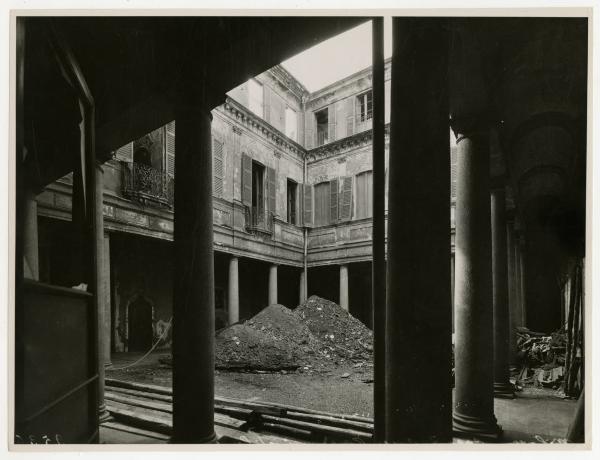 Milano - bombardamenti 1943 - Palazzo Acerbi