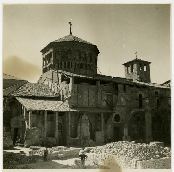 Milano - bombardamenti 1943 - S. Ambrogio