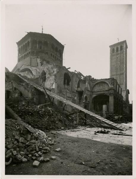 Milano - bombardamenti 1943 - S. Ambrogio