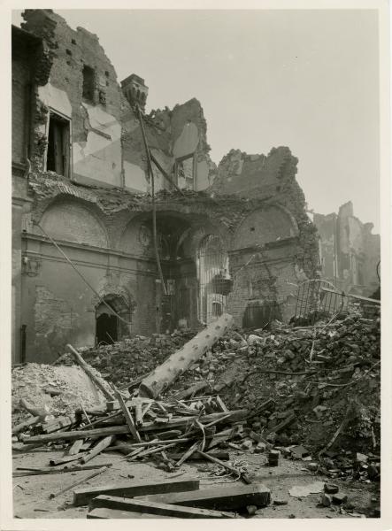 Milano - bombardamenti 1943 - S. Ambrogio