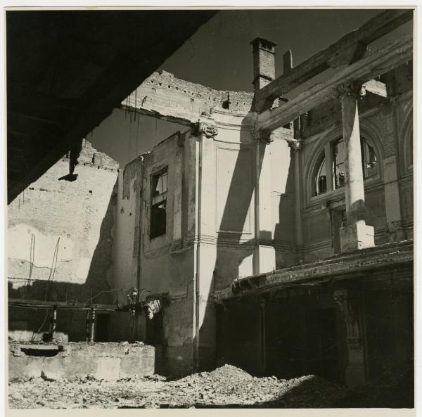 Milano - bombardamenti 1943 - Teatro dal Verme