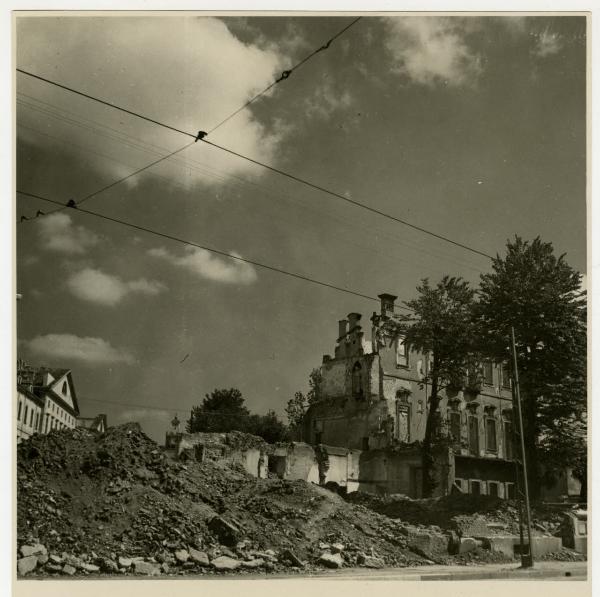 Milano - bombardamenti 1943 - Via Carducci