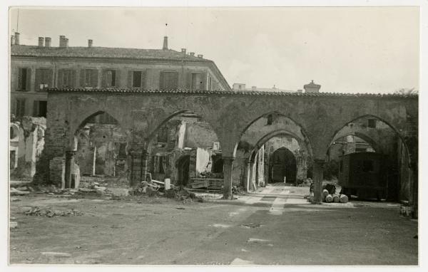 Milano - bombardamenti 1943 - Palazzo Borromeo