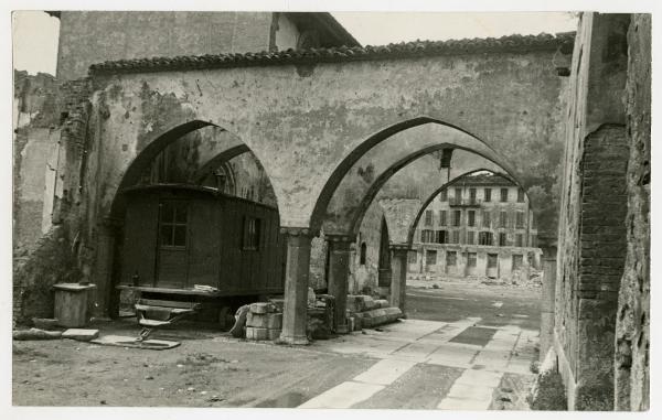 Milano - bombardamenti 1943 - Palazzo Borromeo