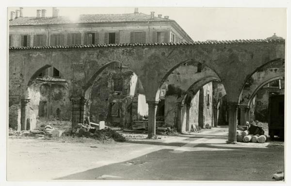 Milano - bombardamenti 1943 - Palazzo Borromeo