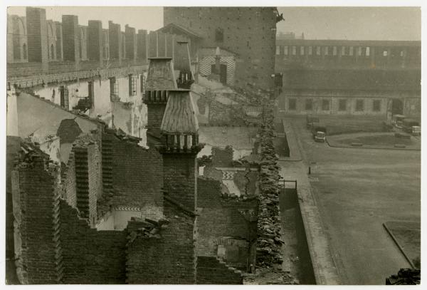 Milano - bombardamenti 1943 - Castello Sforzesco