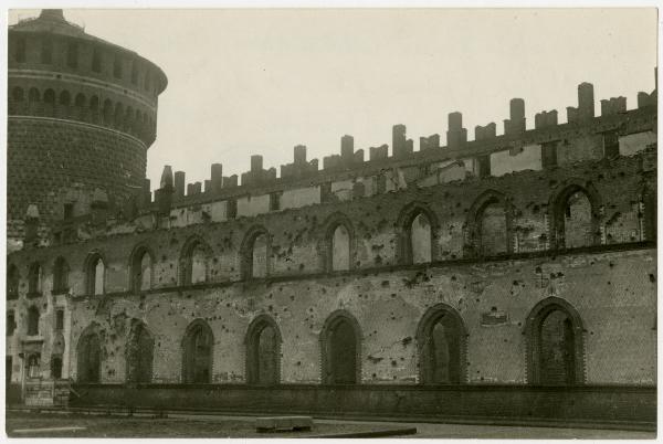 Milano - bombardamenti 1943 - Castello Sforzesco