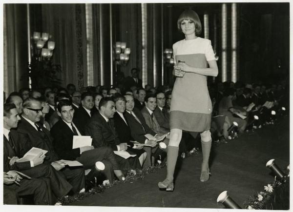 Moda - Sfilata - 1967 - Milano - Hotel Principe di Savoia - Modella