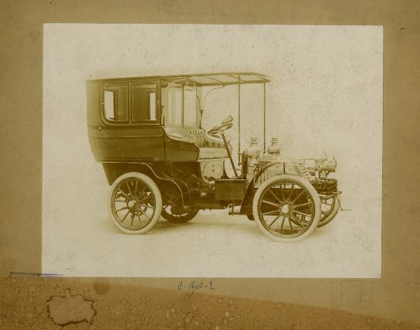 Automobile