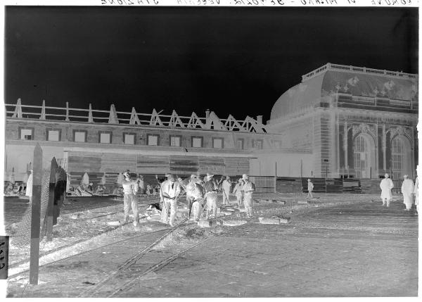 Milano - piazza Repubblica - Vecchia Stazione Centrale - lavori di demolizione