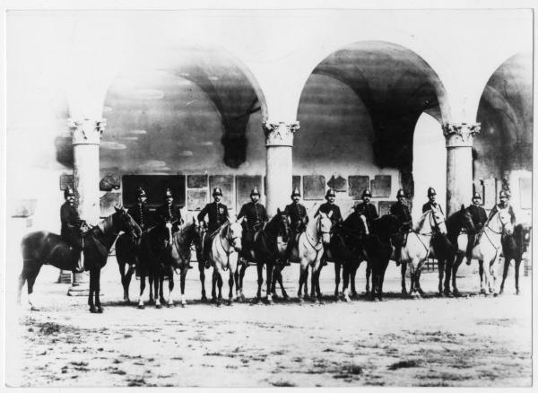 Milano - Castello Sforzesco - Cortile della Rocchetta - Polizia Municipale a cavallo