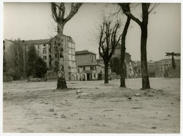 Milano - Piazza Vetra - Basilica di San Lorenzo Maggiore - Case