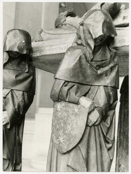 Monumento funebre - Tomba di Philippe Pot - attribuita a Antoine le Moiturier - Parigi - Louvre