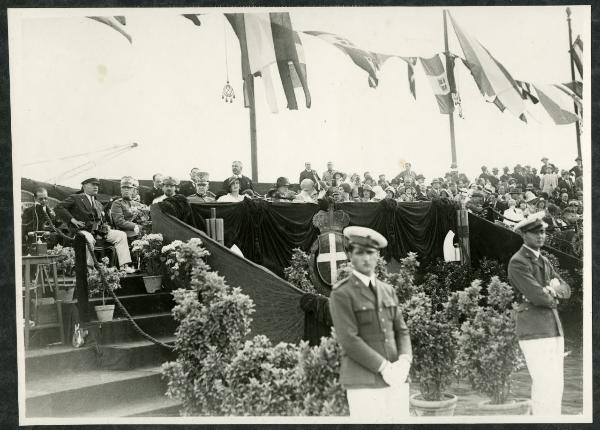 Roma - Aeroporto dell'Urbe - Tribuna reale - Mussolini - Vittorio Emanuele III