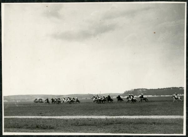 Roma - Aeroporto dell'Urbe - Truppe a cavallo