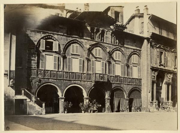 Milano - Piazza dei Mercanti - Loggia degli Osii