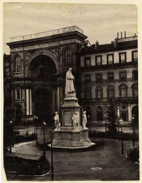 Milano - Piazza della Scala