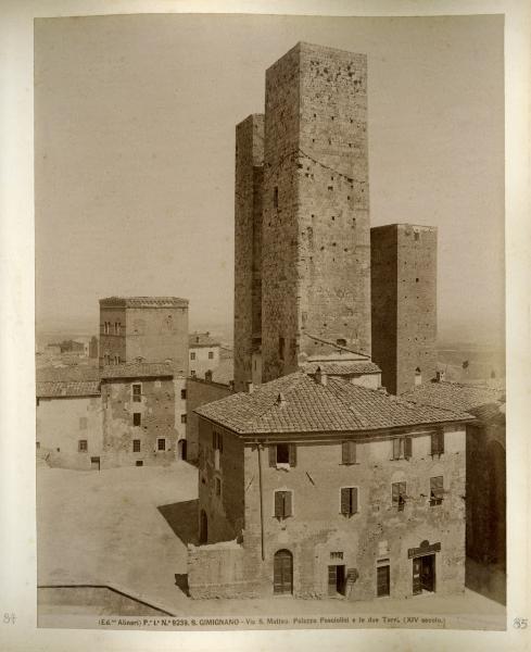 Italia - Toscana - S. Gimignano - Palazzo Pesciolini - Due torri