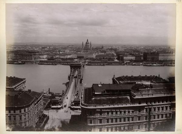 Ungheria - Budapest - Panorama dalla funivia - Danubio - Ponte delle catene