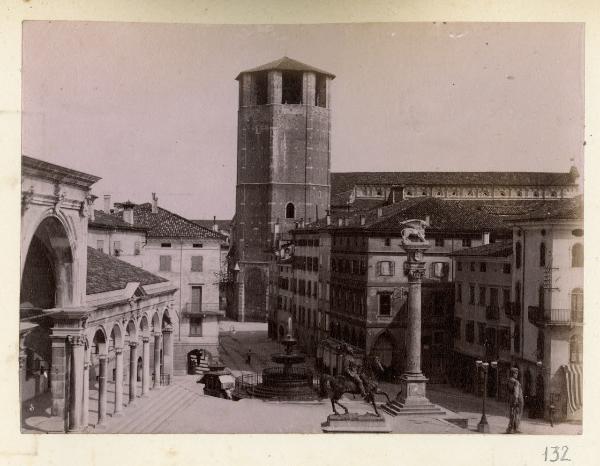 Italia - Friuli Venezia Giulia - Udine - Piazza della Libertà - Campanile del Duomo