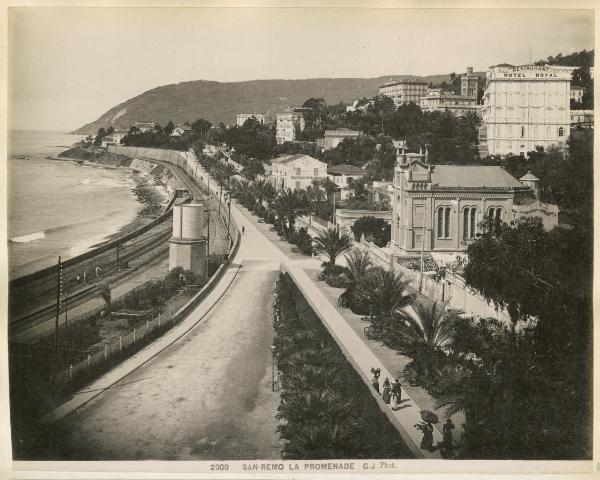 Liguria - Imperia - Sanremo - lungomare - ferrovia