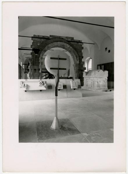 Milano - Castello Sforzesco - Musei Civici - Museo d'Arte Antica - Sala 1 - Allestimento BBPR (1956) - Arco della Pusterla dei Fabbri