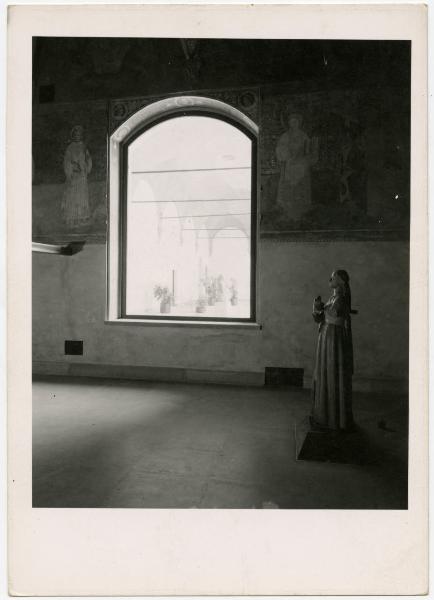 Milano - Castello Sforzesco - Musei Civici - Museo d'Arte Antica - Sala XII (Cappella Ducale) - Allestimento BBPR (1956) - Pietro Antonio Solari - Madonna del Coazzone