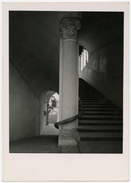 Milano - Castello Sforzesco - Musei Civici - Museo d'Arte Antica - Scalone che porta alla Loggetta di Galeazzo Maria Sforza - Allestimento BBPR (1956)