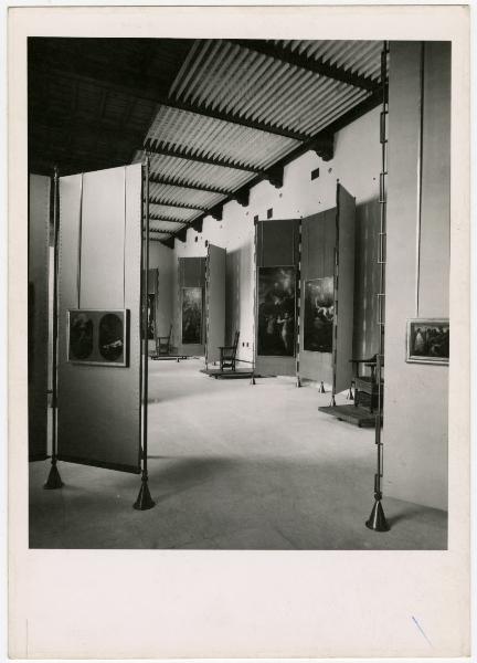 Milano - Castello Sforzesco - Musei Civici - Pinacoteca - Sala 31 (già Sala dell'Elefante, oggi sala 25) - Allestimento BBPR (1956)