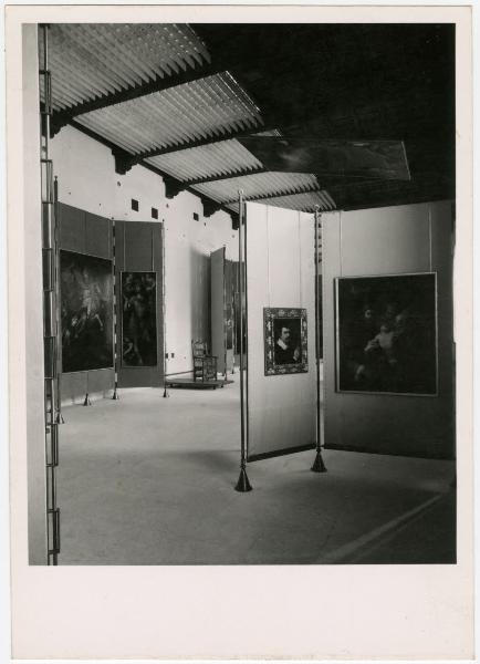 Milano - Castello Sforzesco - Musei Civici - Pinacoteca - Sala 31 (già Sala dell'Elefante, oggi sala 25) - Allestimento BBPR (1956)