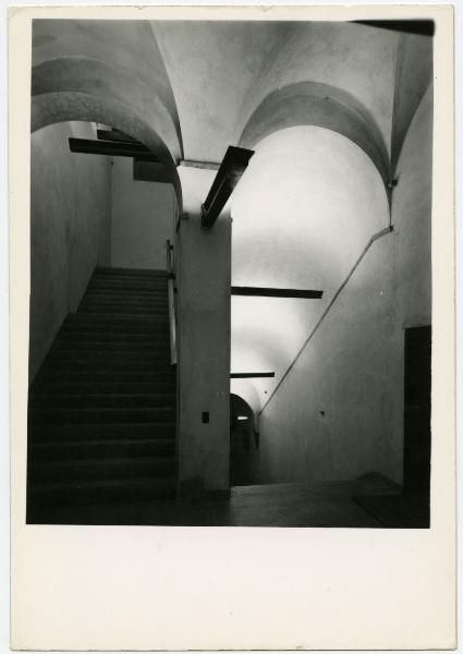 Milano - Castello Sforzesco - Musei Civici - Rocchetta - Scala di accesso alle sale museali dei piani superiori - Allestimento BBPR (1963)